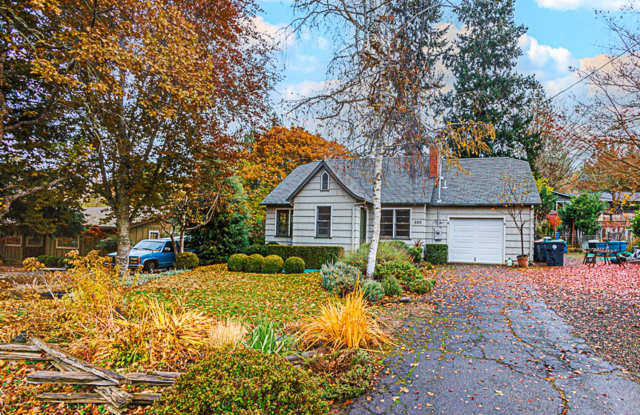 Charming three bedroom, two bath home with a Garage photos photos