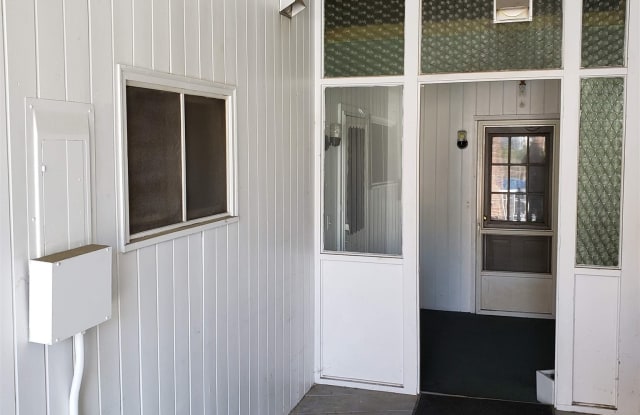 114 High Street - 114 High St, Somersworth, NH 03878