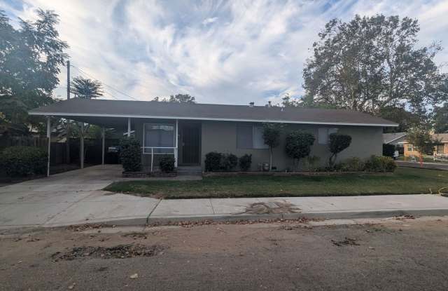 Charming 2 bed 1 bath home photos photos