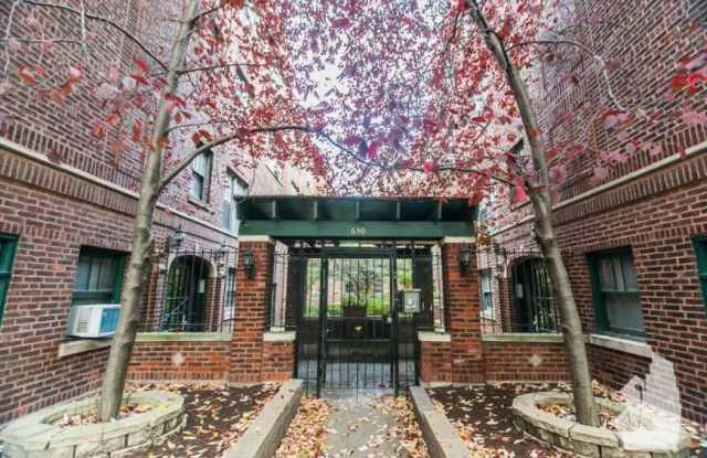 638 West Arlington Pl. photos photos