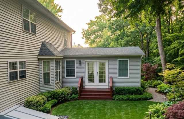 4805 ASHFORD Place Gallery 4
