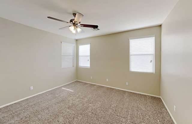 7811 S 63rd Dr Gallery 4
