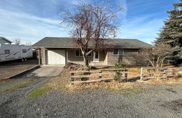 3 Bedroom / 1 Bathroom home in Metolius photos photos