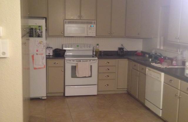 Nice 3 bed 2 bath 1 car garage home for rent $2350 Gallery 3