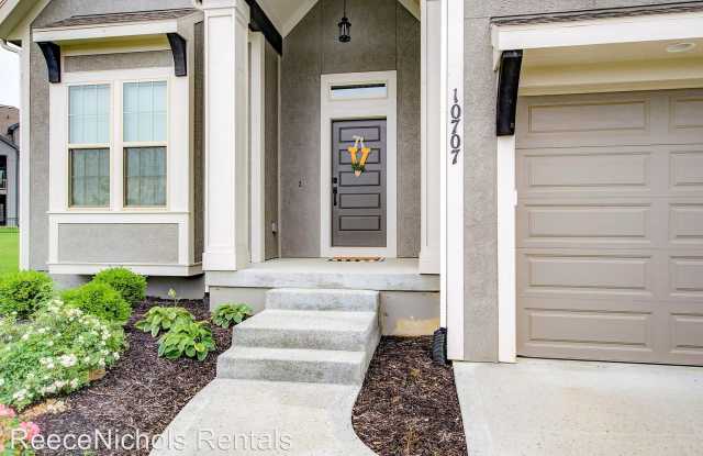 10707 W 171st Terrace Gallery 2