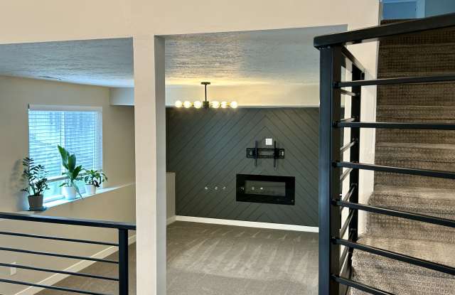 1879 E Roseboro Circle - 1879 East Roseboro Circle, Sandy, UT 84092