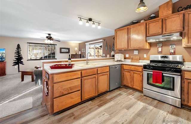 2484 Carriage Crest Dr Gallery 4