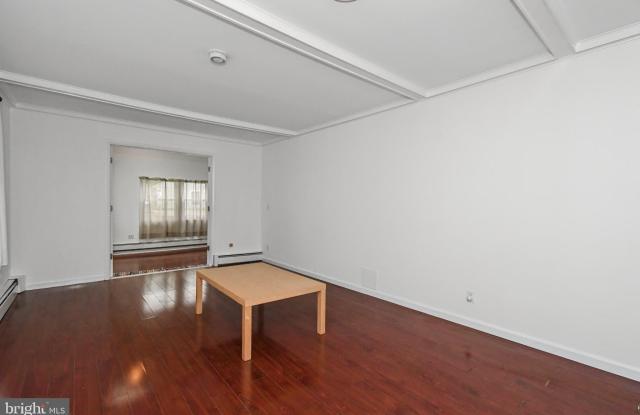 110 LEBBIE Lane Gallery 4