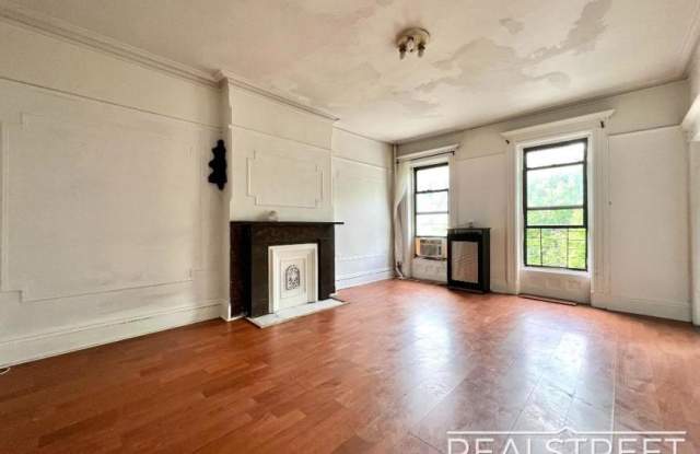 363 Monroe St photos photos