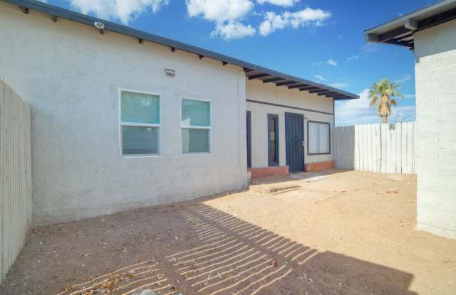 1005 North Center Avenue - Unit A photos photos