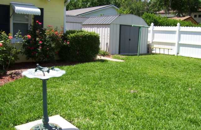 1514 Charlotte Lane Gallery 2