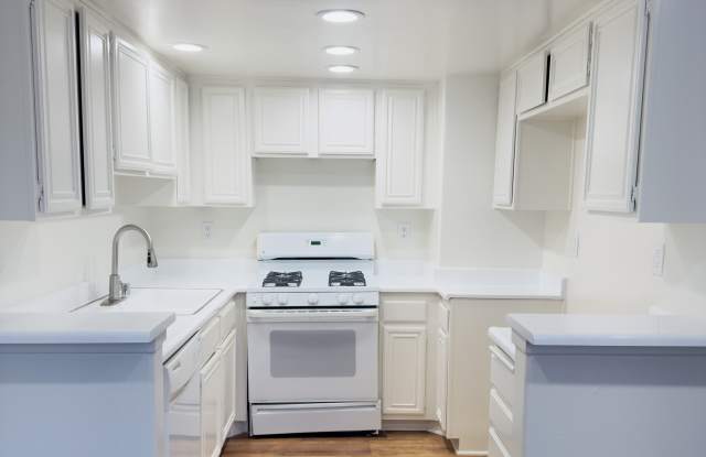 13022 Riverside Drive photos photos