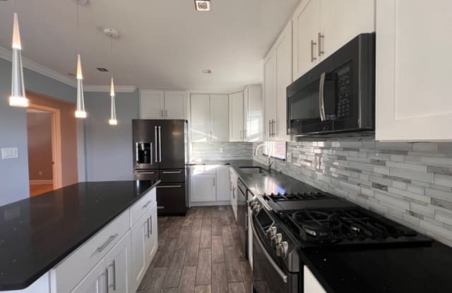 108 W Elm St - 108 West Elm Street, Linden, NJ 07036