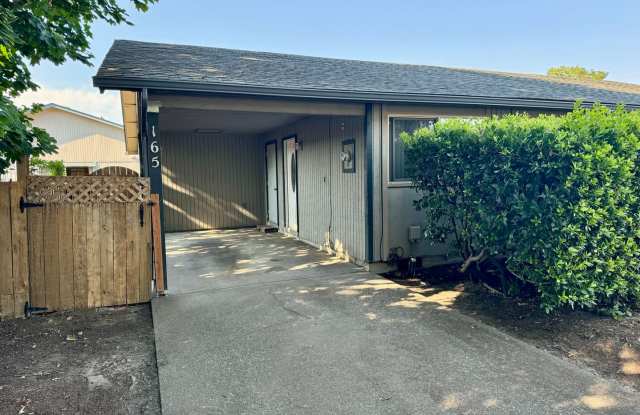 Pet Friendly Duplex In South Corvallis Gallery 3