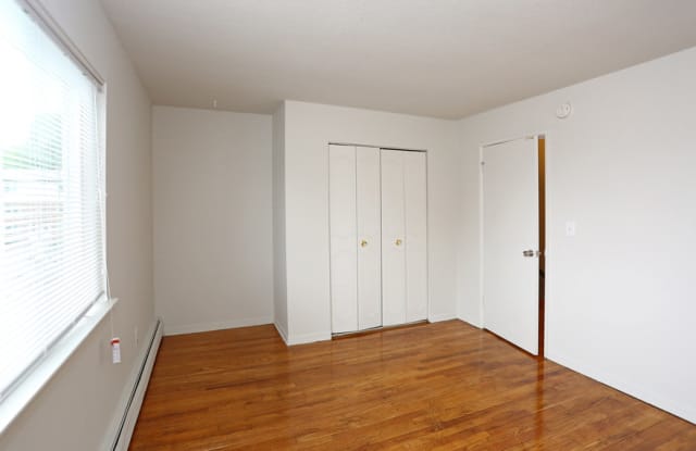 Woodbury Apartments Gallery 4
