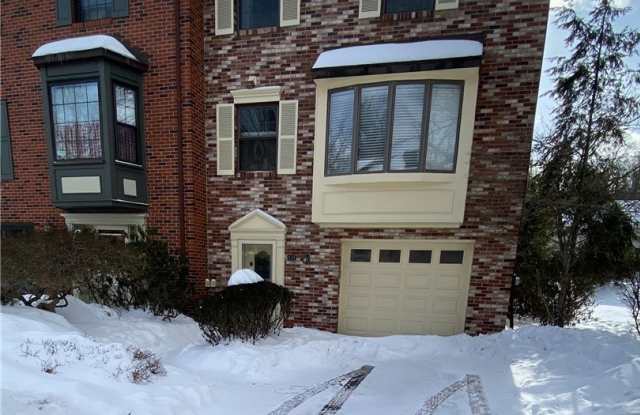 121 Glenwood Dr photos photos