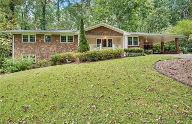 3003 Medinah Court Gallery 4