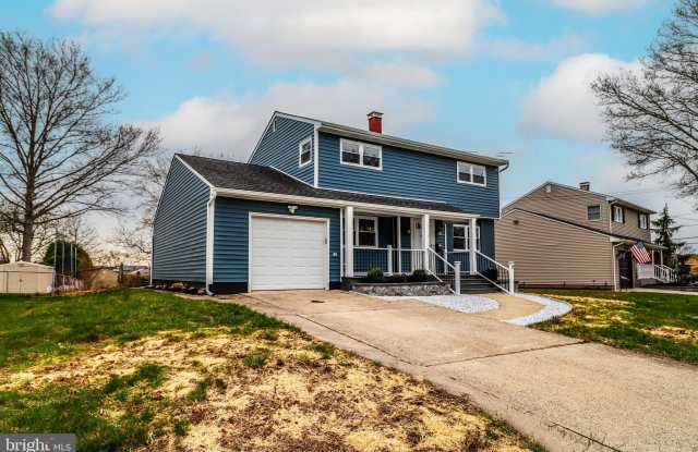 7 WALT WHITMAN WAY photos photos