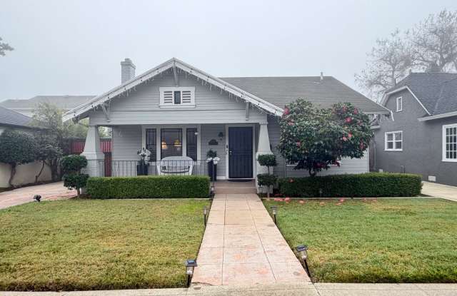 2 Bed 1 Bath on a quiet street. photos photos