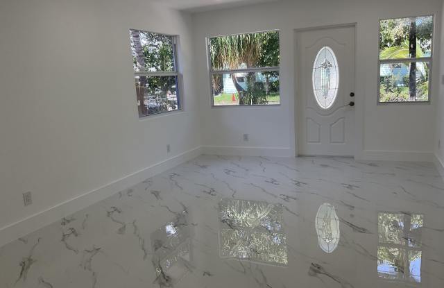 700 Tallapoosa Street - 700 Tallapoosa Street, West Palm Beach, FL 33405