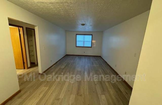 1112 W Main St photos photos 1112 W Main St photos photos