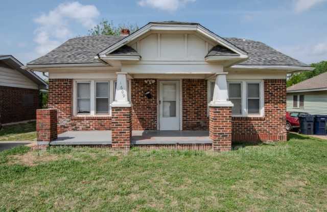 1609 Northeast 18th Street photos photos