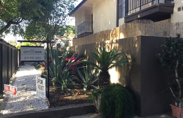 6836 Radford Ave Apt 16 - 6836 Radford Avenue, Los Angeles, CA 91605