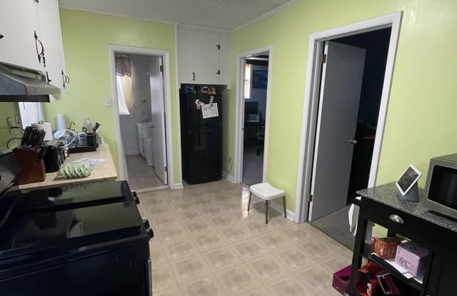 773 HUMBOLDT ST - 773 Humboldt Street, Secaucus, NJ 07094