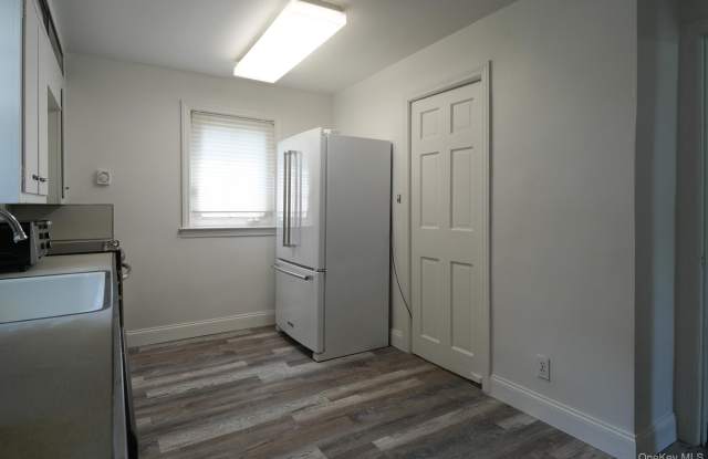 10 Ridge Road Gallery 4
