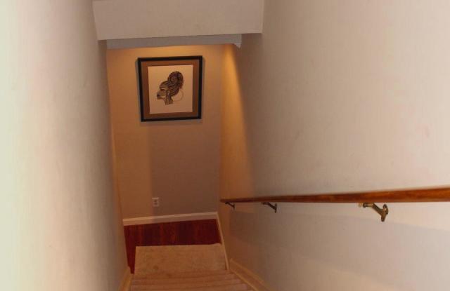 8891 WINDING HOLLOW WAY Gallery 3