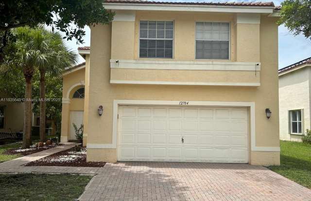 12704 SW 42nd St photos photos