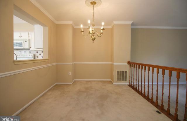 7731 IRONFORGE COURT Gallery 4