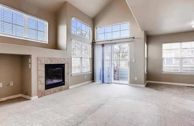 Incredible 2 bedroom Townhouse across from Southlands Mall Gallery 4
