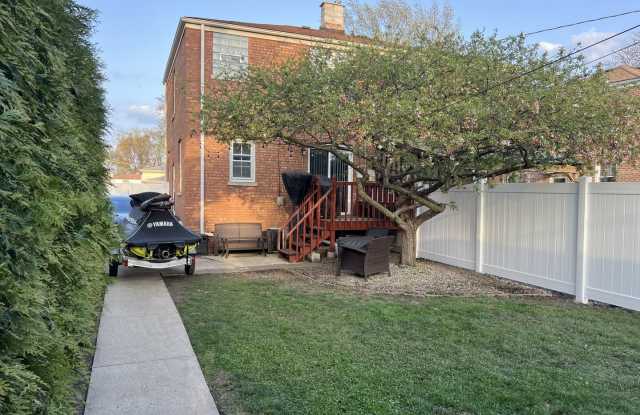 1748 Orchard Street photos photos