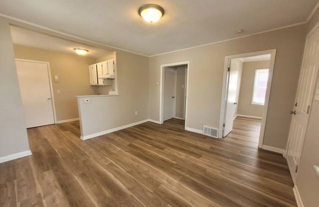 Pet Friendly Home near SW 9th, minutes from downtown! photos photos