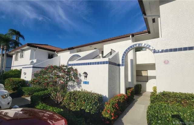 6161 SE Landing Way Gallery 3