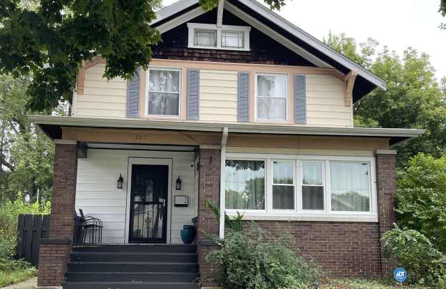 307 N London Avenue photos photos