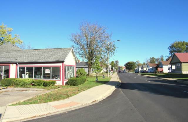 756 S Walnut Street Gallery 2