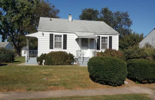 Lovely 2 Bedroom 1 Bathroom Single family home in Aberdeen, MD - 61 Dixon Avenue, Aberdeen, MD 21001