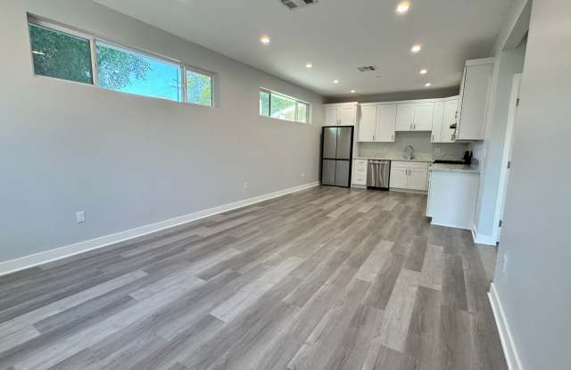 Newer 2BR/1BA ADU Built in 2023 with Central A/C — Pet Friendly Gallery 4