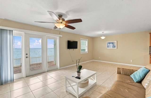 5118 COQUINA KEY Drive SE Gallery 3