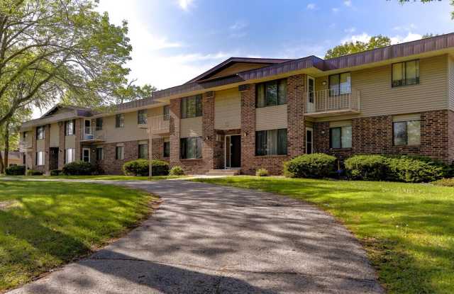 Silver Lake Apartments – Comfort, Convenience Community in Portage, WI photos photos Silver Lake Apartments – Comfort, Convenience Community in Portage, WI photos photos