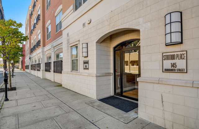 Station Place Gallery 2