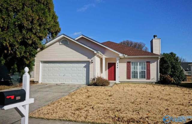 224 River Oaks Drive Gallery 1