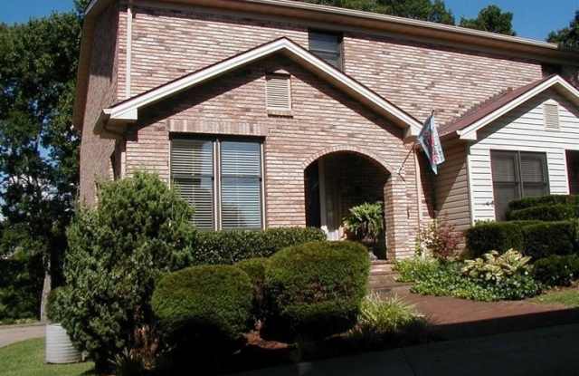 3503 Lakeside Court photos photos