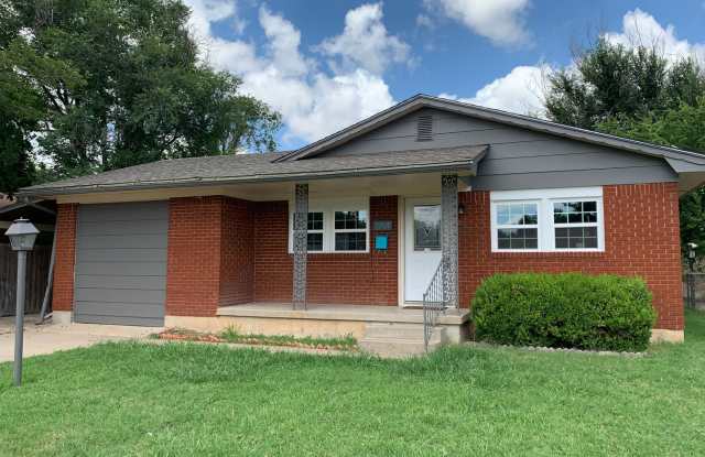 2259 NW 40th House - 2259 Northwest 40th Street, Lawton, OK 73505
