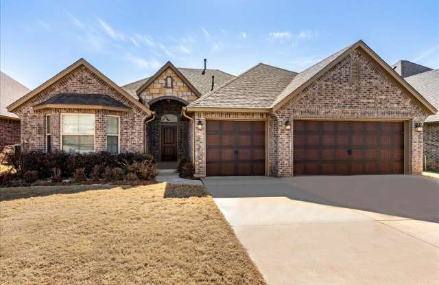 4104 SE 38th St photos photos