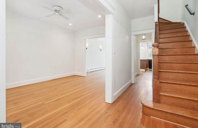 2433 39TH PLACE NW Gallery 4