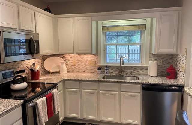 49 Mount Vernon Circle - 49 Mount Vernon Circle, Sandy Springs, GA 30328