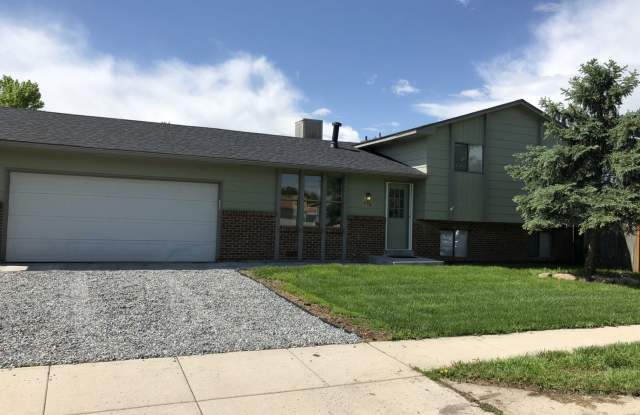 MOVE IN SPECIAL! Cozy 5 bedroom 2 bath Home - Erie photos photos MOVE IN SPECIAL! Cozy 5 bedroom 2 bath Home - Erie photos photos